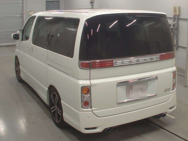 NISSAN ELGRAND 2009