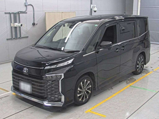 TOYOTA VOXY 2024