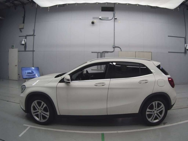 MERCEDES BENZ GLA CLASS 2015