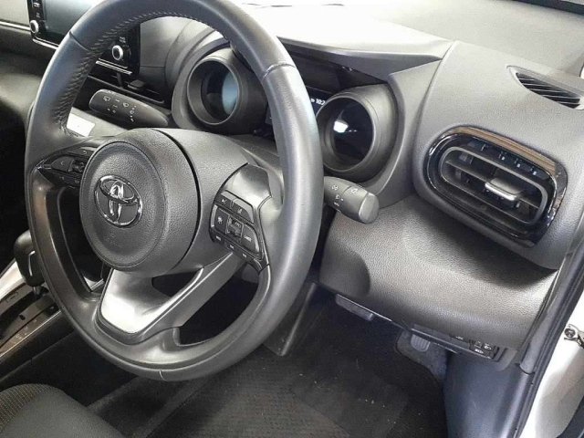 TOYOTA YARIS CROSS 2023