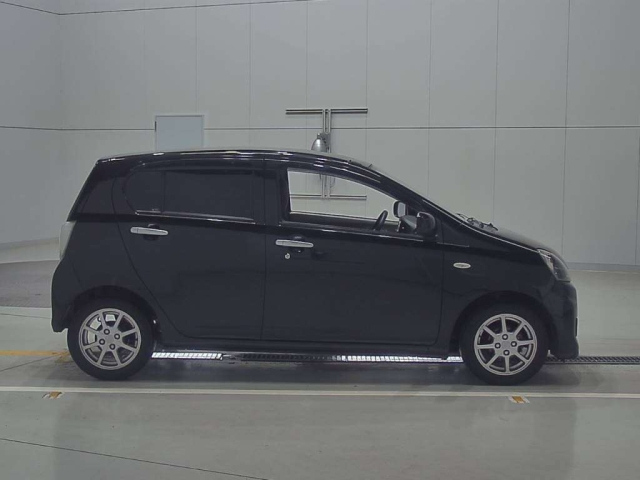 DAIHATSU MIRA E S 2016