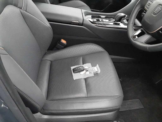 TOYOTA CROWN SPORT 2024