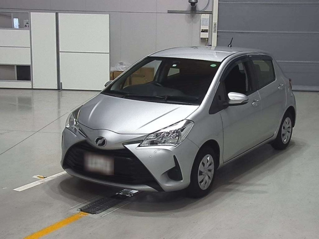 TOYOTA VITZ 2018
