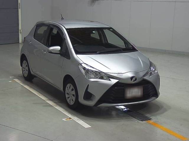 TOYOTA VITZ 2018