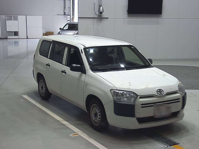 TOYOTA PROBOX 2017