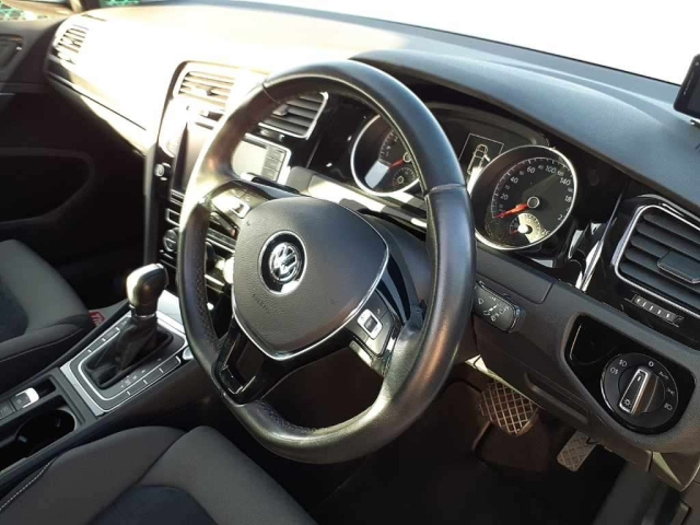 VOLKSWAGEN GOLF VARIANT 2016