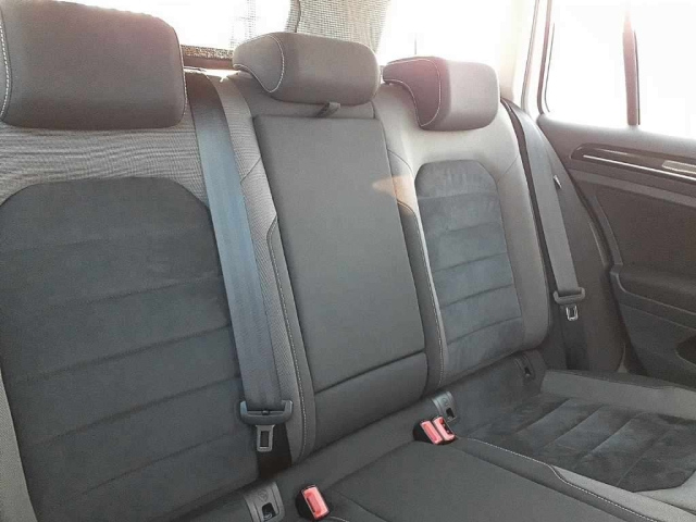 VOLKSWAGEN GOLF VARIANT 2016