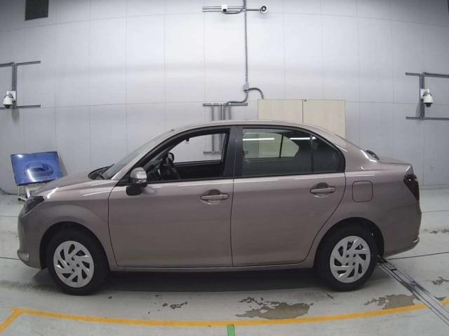 TOYOTA COROLLA AXIO 2025