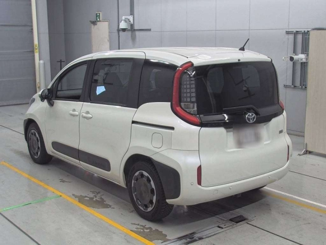 TOYOTA SIENTA 2022