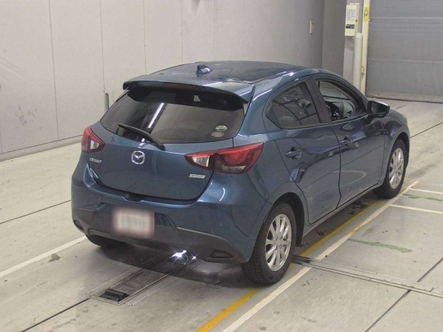 MAZDA DEMIO 2017