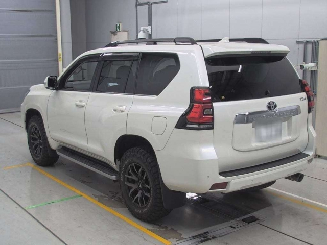 TOYOTA LAND CRUISER PRADO 2020