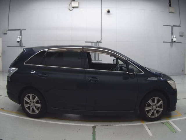 TOYOTA MARK X ZIO 2012