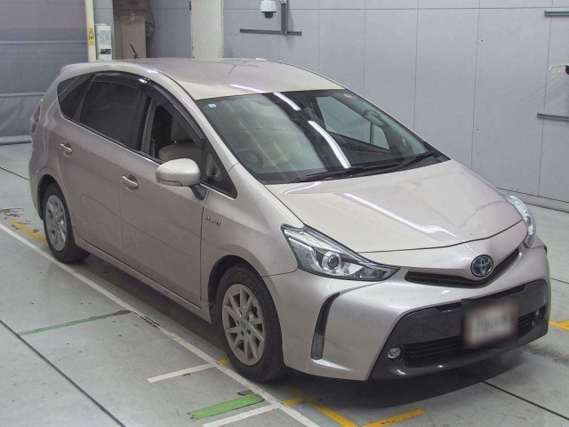 TOYOTA PRIUS ALPHA 2018