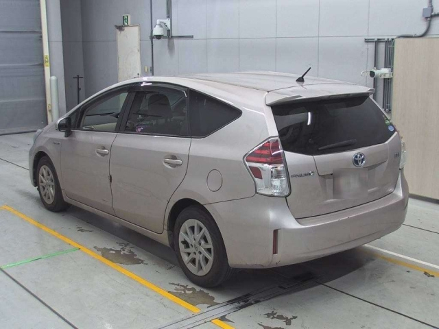TOYOTA PRIUS ALPHA 2018