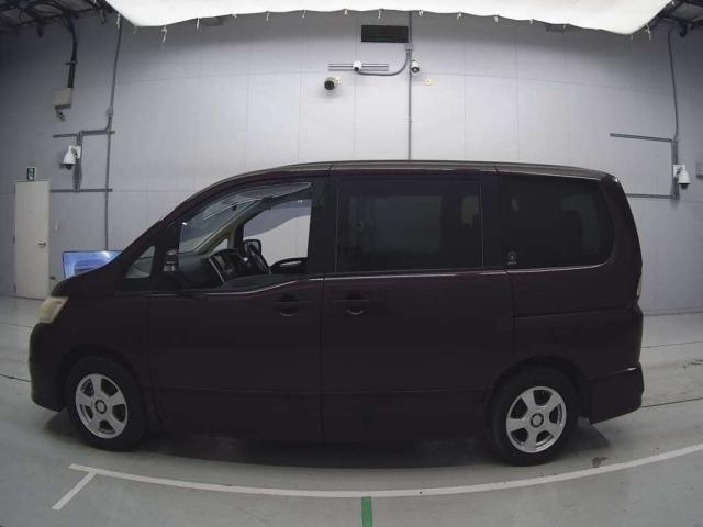NISSAN SERENA 2009