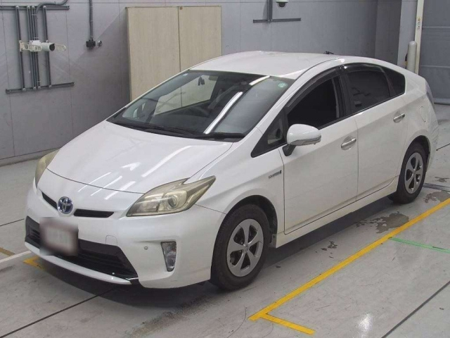 TOYOTA PRIUS 2013