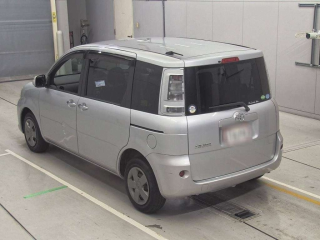 TOYOTA SIENTA 2013