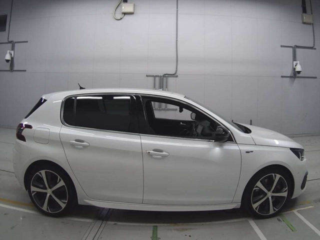 PEUGEOT 308 2020