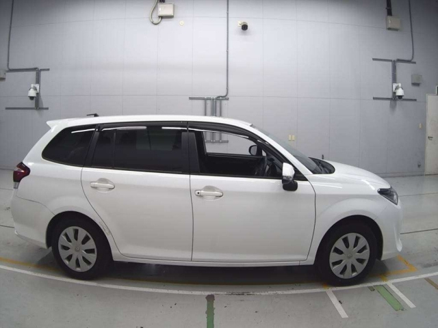 TOYOTA COROLLA FIELDER 2015