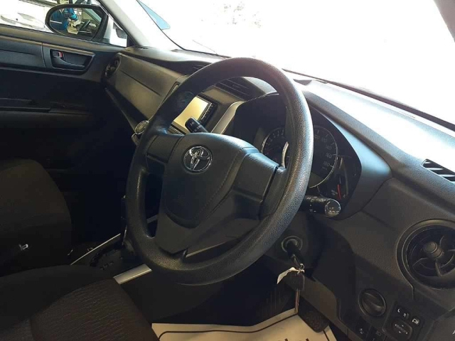 TOYOTA COROLLA FIELDER 2015