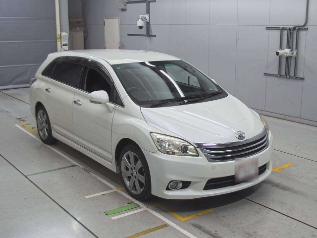 TOYOTA MARK X ZIO 2010