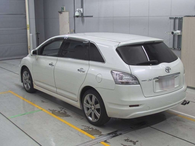 TOYOTA MARK X ZIO 2010