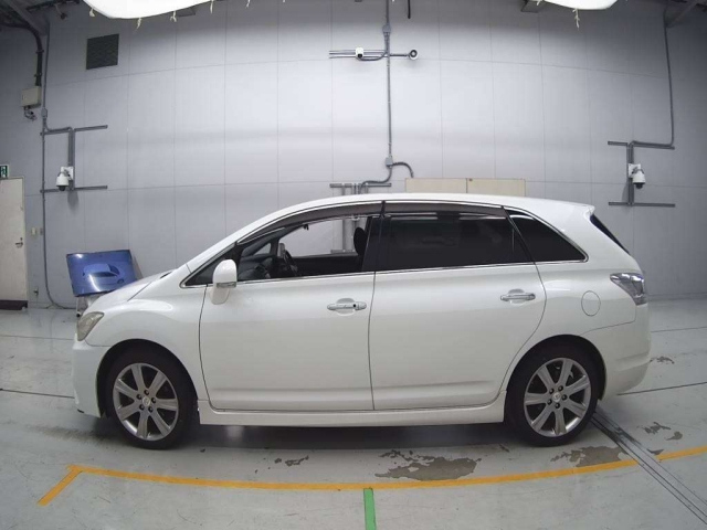 TOYOTA MARK X ZIO 2010