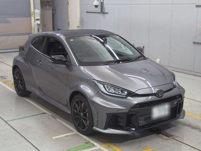 TOYOTA YARIS 2024