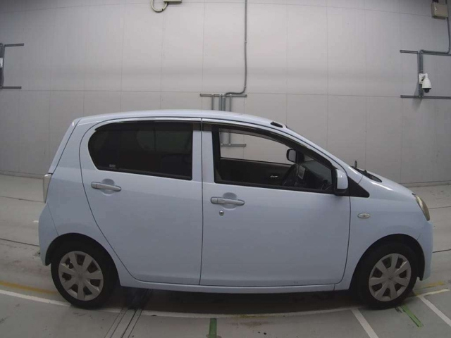 TOYOTA PIXIS EPOCH 2012