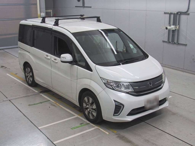 HONDA STEP WAGON 2016