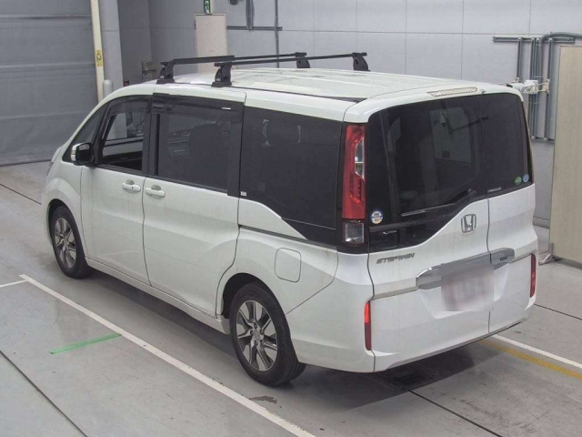 HONDA STEP WAGON 2016