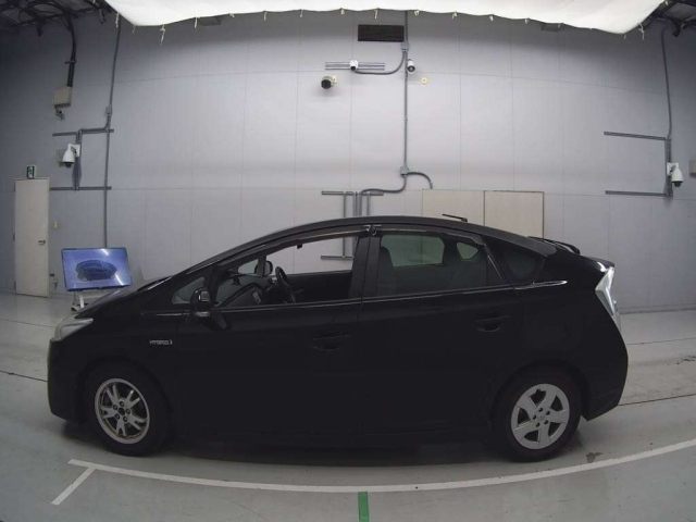 TOYOTA PRIUS 2011