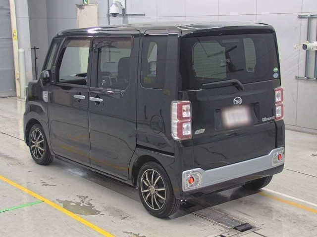 DAIHATSU WAKE 2014