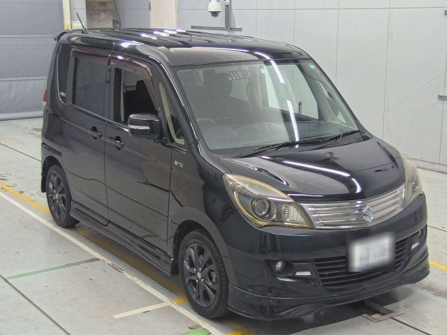 SUZUKI SOLIO 2013