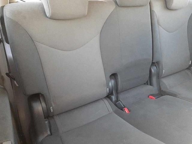 TOYOTA PRIUS ALPHA 2013