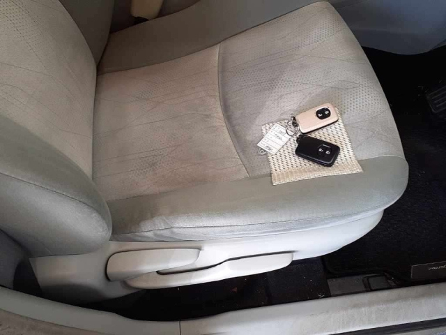 TOYOTA PRIUS ALPHA 2014