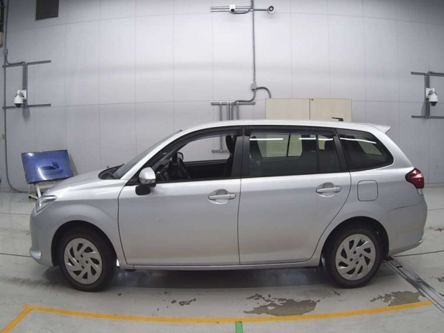TOYOTA COROLLA FIELDER 2018