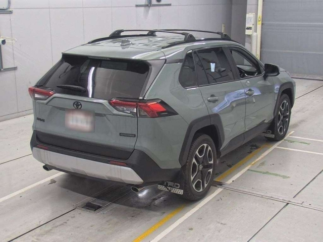 TOYOTA RAV4 2021