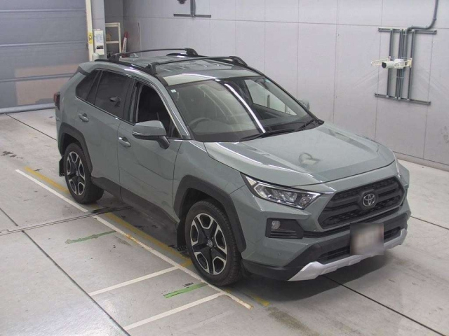 TOYOTA RAV4 2021