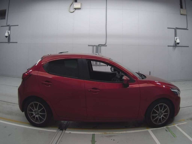 MAZDA DEMIO 2014