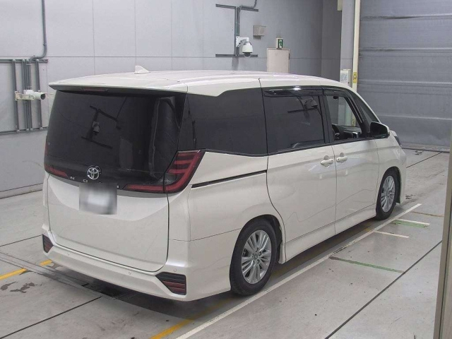 TOYOTA NOAH 2023