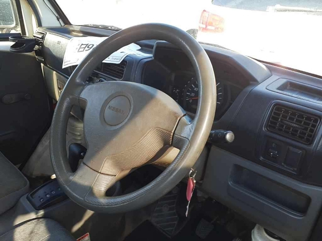 NISSAN CLIPPER VAN 2009