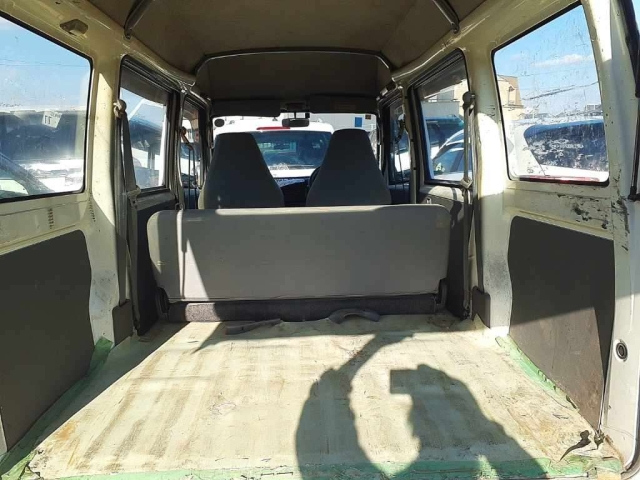 NISSAN CLIPPER VAN 2009