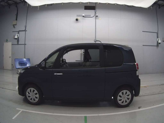 TOYOTA SPADE 2012