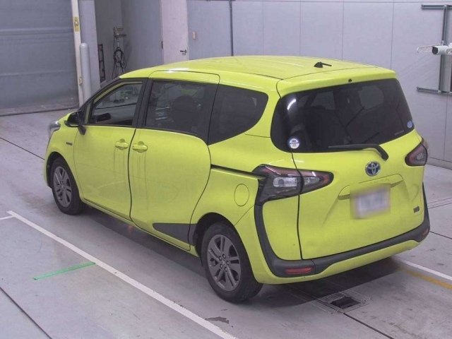 TOYOTA SIENTA 2016