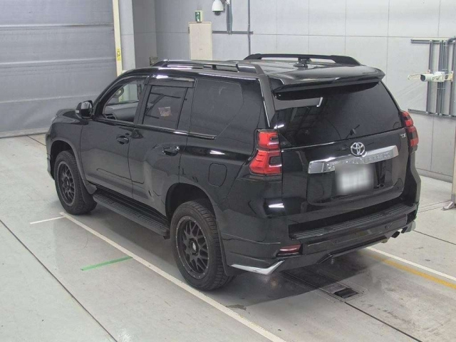 TOYOTA LAND CRUISER PRADO 2022