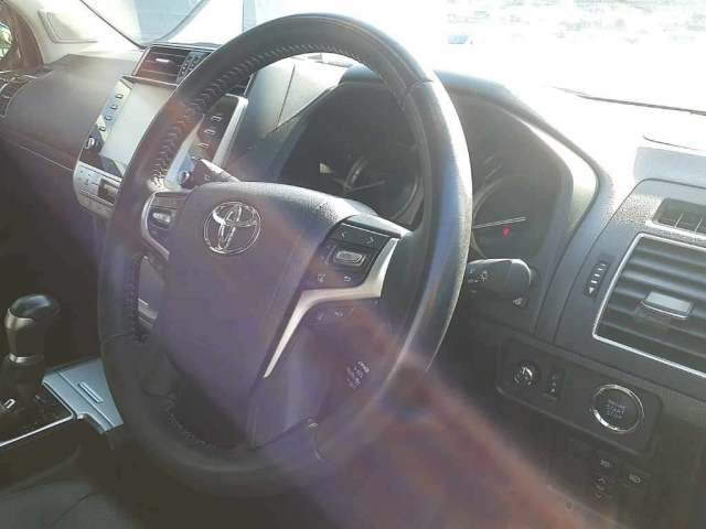 TOYOTA LAND CRUISER PRADO 2022