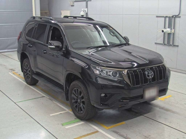 TOYOTA LAND CRUISER PRADO 2021