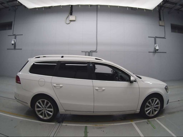 VOLKSWAGEN PASSAT VARIANT 2014