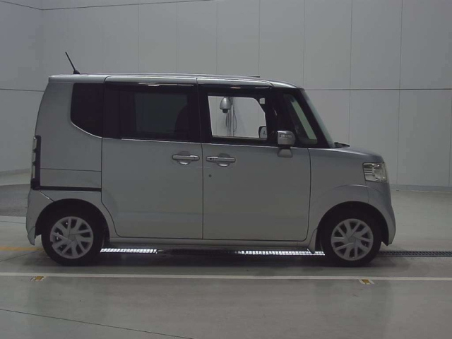 HONDA N BOX 2014